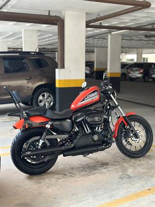 HARLEY-DAVIDSON SPORTSTER XL 883 R 